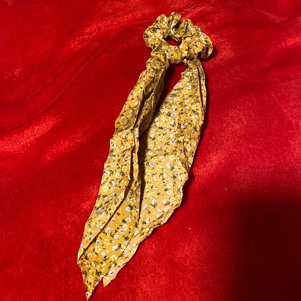 Floral Print Hair Accessory